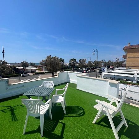 Villa Pisola Fiumicino Airport - Seafront Εξωτερικό φωτογραφία