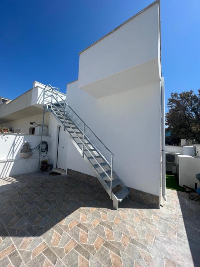 Villa Pisola Fiumicino Airport - Seafront Εξωτερικό φωτογραφία