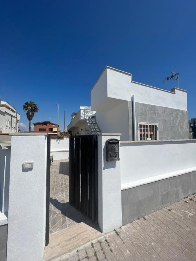Villa Pisola Fiumicino Airport - Seafront Εξωτερικό φωτογραφία